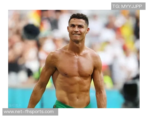 C罗在绿茵场上的精彩瞬间展现足球之王的风采与激情